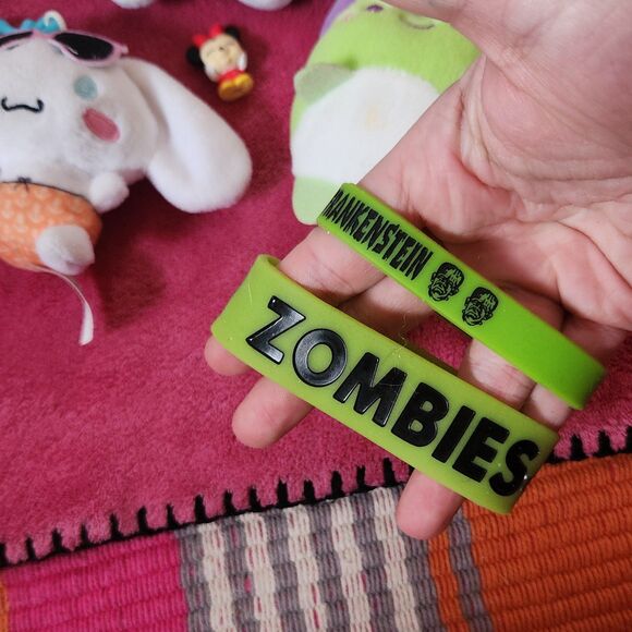 Y2k Scene Plush Bag Clip Toy Bundle - Picture 3 of 4